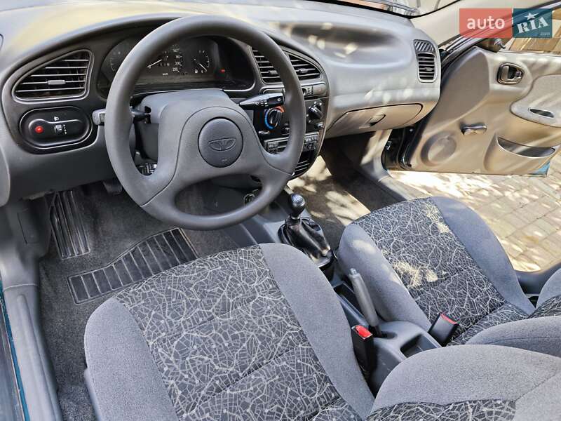 Седан Daewoo Lanos 2004 в Харькове