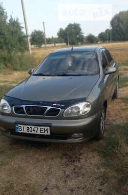 Седан Daewoo Lanos 2005 в Хороле