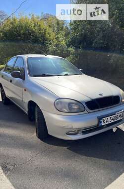 Седан Daewoo Lanos 2002 в Киеве