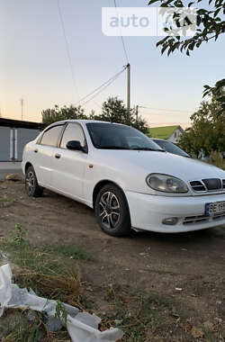 Седан Daewoo Lanos 2002 в Николаеве