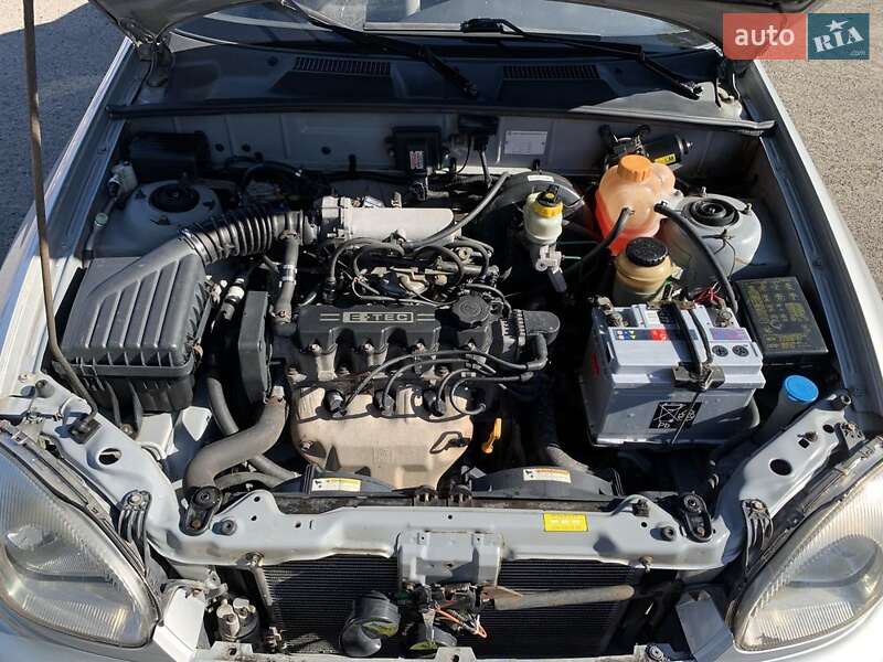 Седан Daewoo Lanos 2007 в Днепре