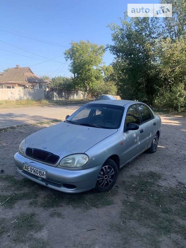 Седан Daewoo Lanos 1998 в Кривому Розі