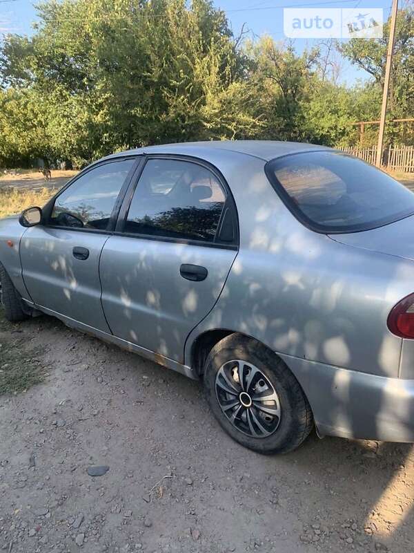 Седан Daewoo Lanos 1998 в Кривому Розі