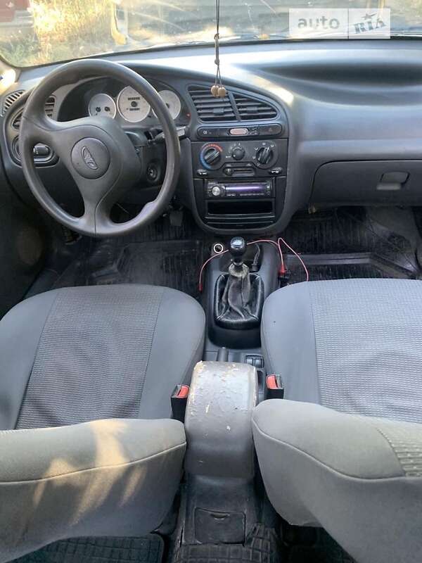 Седан Daewoo Lanos 1998 в Кривому Розі