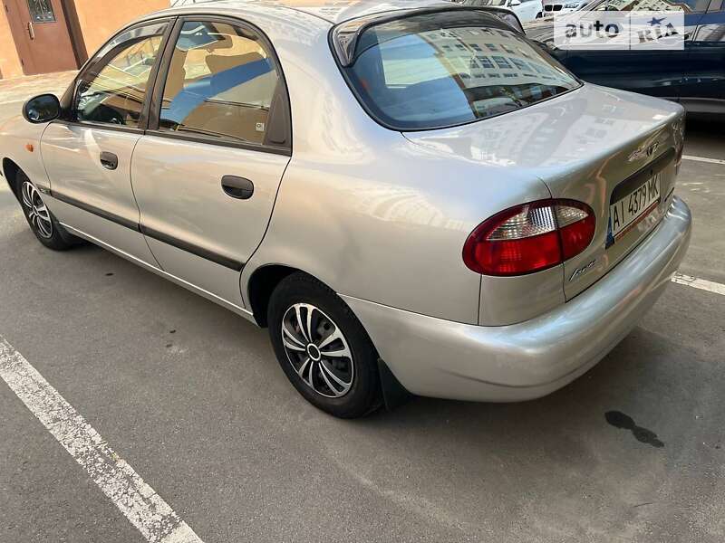 Седан Daewoo Lanos 2003 в Киеве