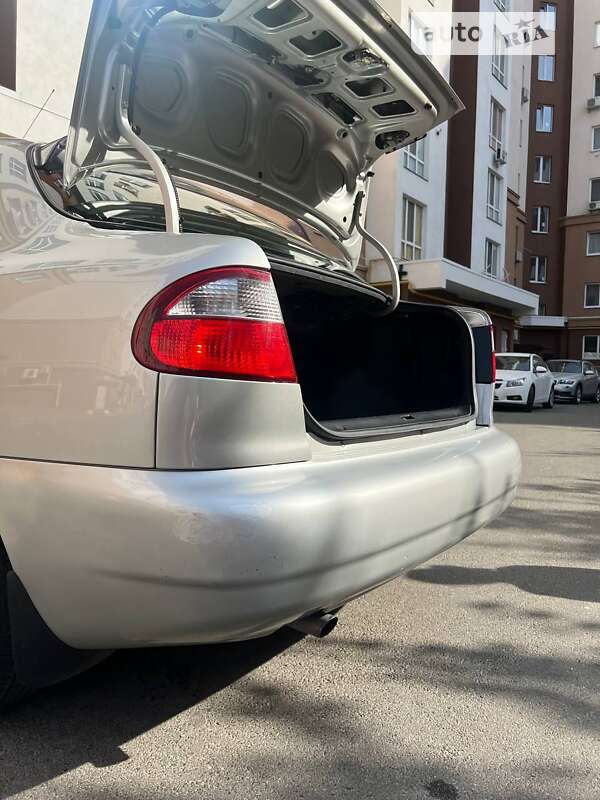 Седан Daewoo Lanos 2003 в Киеве