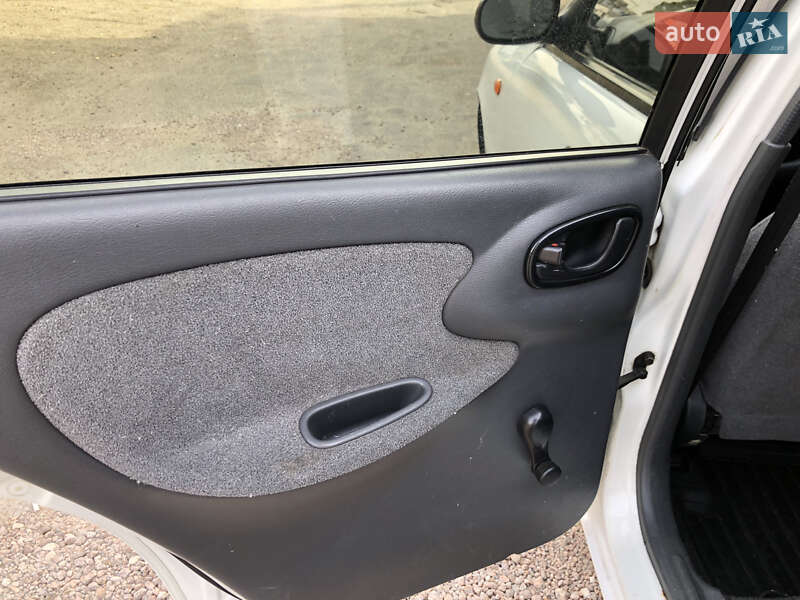 Седан Daewoo Lanos 2006 в Миколаєві
