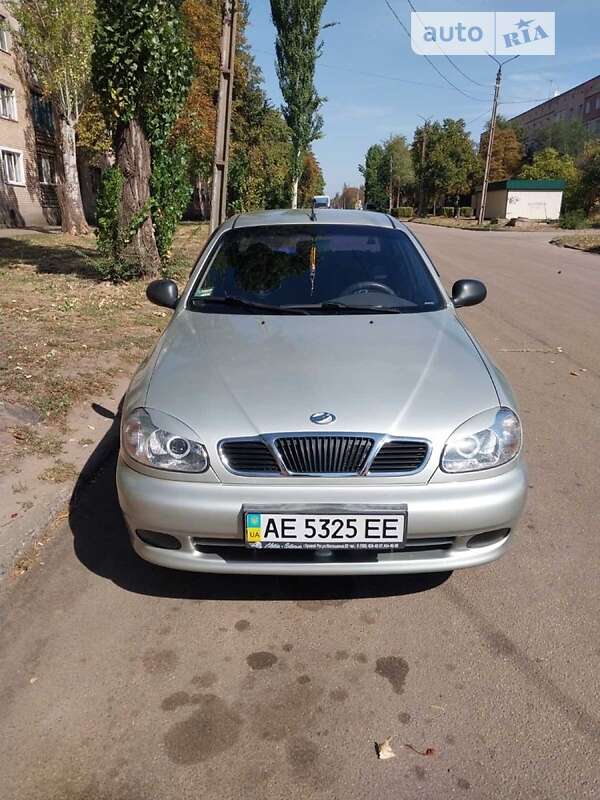 Седан Daewoo Lanos 2010 в Кривому Розі