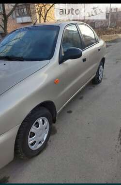 Седан Daewoo Lanos 2008 в Карловке