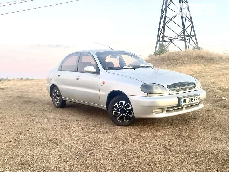 Седан Daewoo Lanos 2004 в Кривому Розі