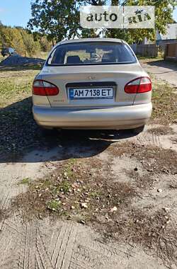 Седан Daewoo Lanos 2003 в Житомире