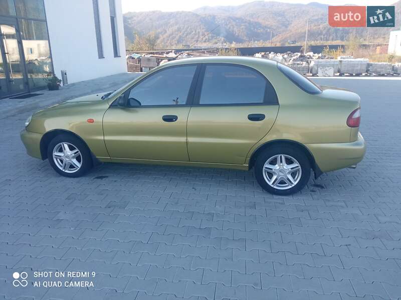 Седан Daewoo Lanos 2006 в Хусте