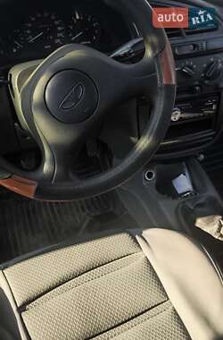 Седан Daewoo Lanos 2004 в 