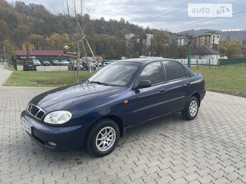 Седан Daewoo Lanos 2002 в Сваляве