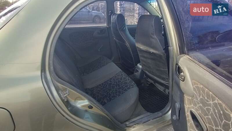 Седан Daewoo Lanos 2002 в Кропивницком