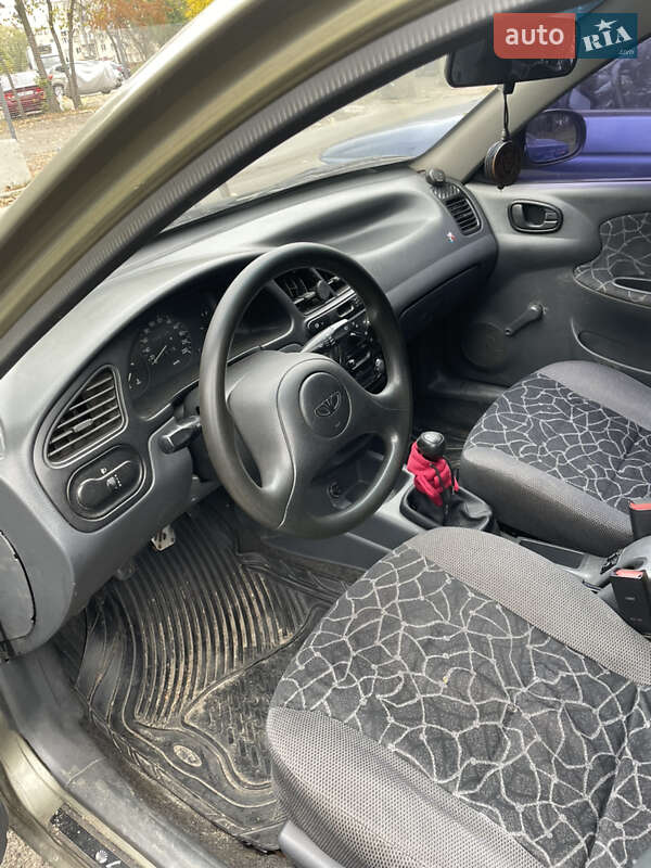 Седан Daewoo Lanos 2003 в Киеве