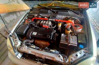 Седан Daewoo Lanos 2011 в 