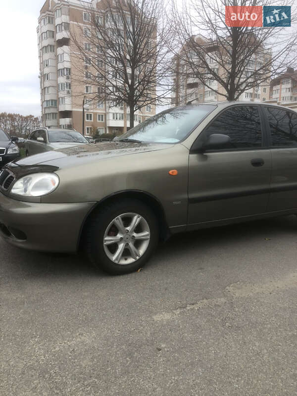 Седан Daewoo Lanos 2005 в Бучі