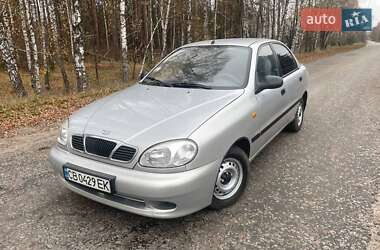 Седан Daewoo Lanos 2008 в Мені