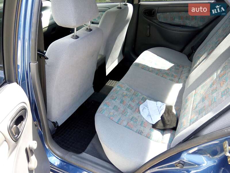 Седан Daewoo Lanos 2005 в Обухове