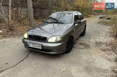 Седан Daewoo Lanos 2004 в Киеве