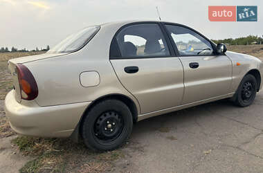 Седан Daewoo Lanos 2011 в Изюме