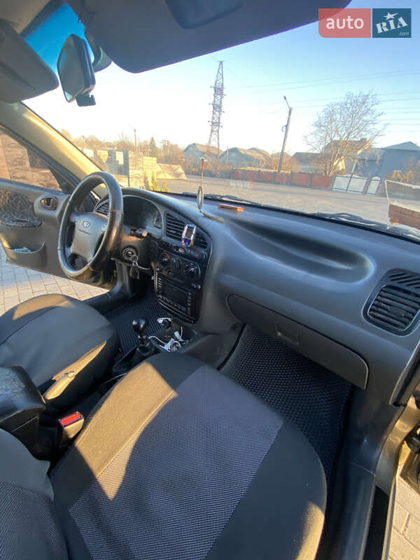 Седан Daewoo Lanos 2004 в Городенці