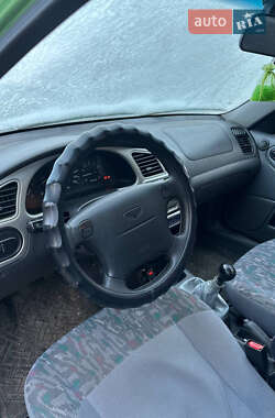 Седан Daewoo Lanos 2003 в 