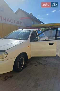 Седан Daewoo Lanos 2006 в Новояворовске