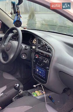 Седан Daewoo Lanos 2004 в 
