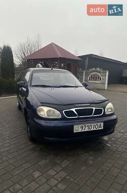 Седан Daewoo Lanos 2004 в Олевську