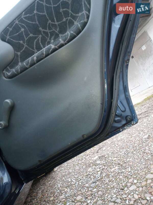 Седан Daewoo Lanos 2004 в Ивано-Франковске