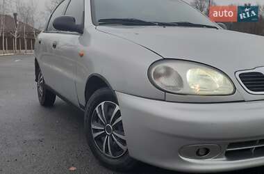 Седан Daewoo Lanos 2003 в Дніпрі