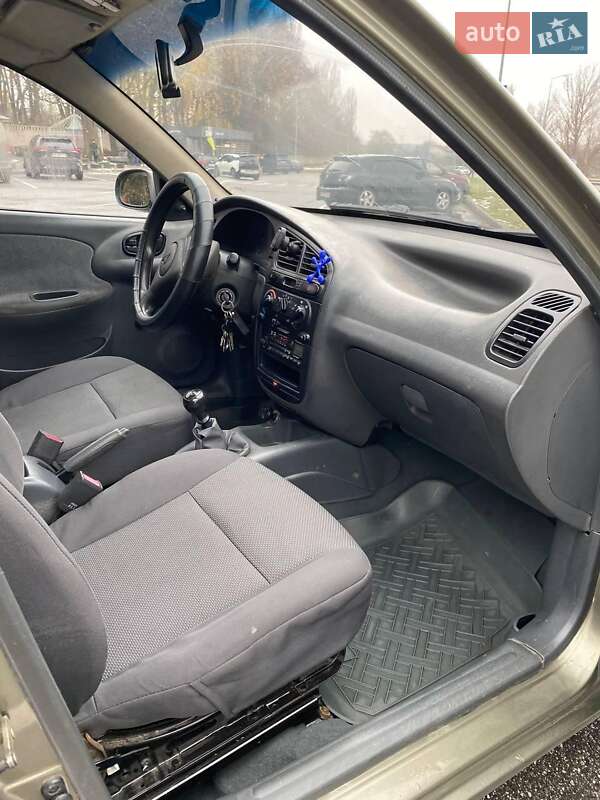 Седан Daewoo Lanos 2006 в Борзне