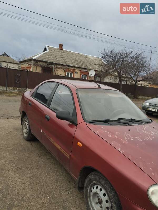Седан Daewoo Lanos 2002 в Первомайске