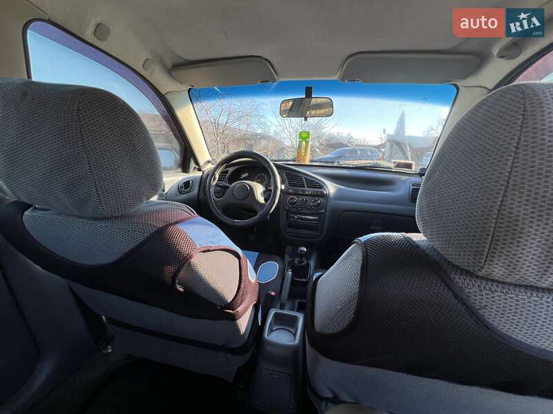 Седан Daewoo Lanos 2004 в Королеве