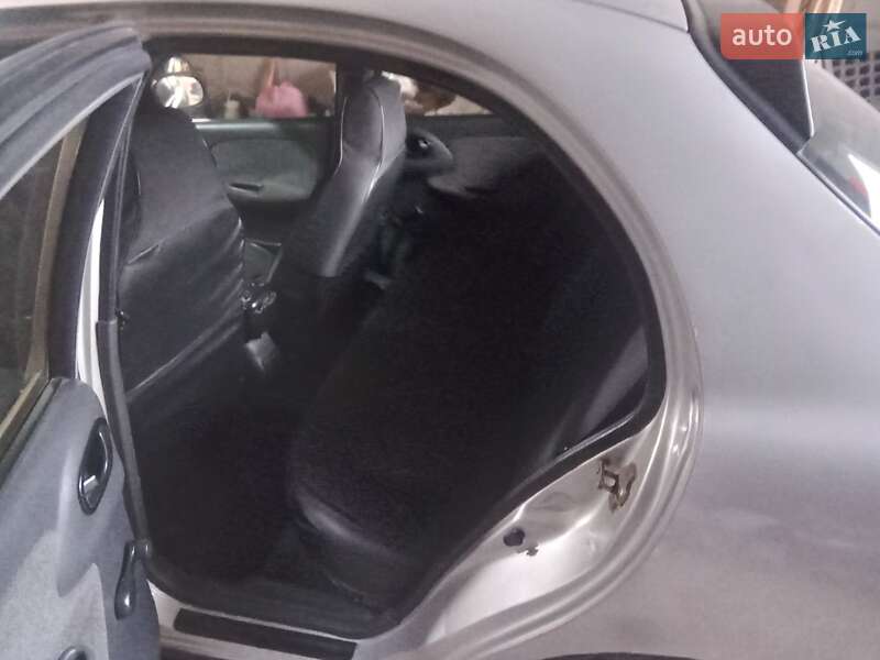 Седан Daewoo Lanos 2005 в Дергачах