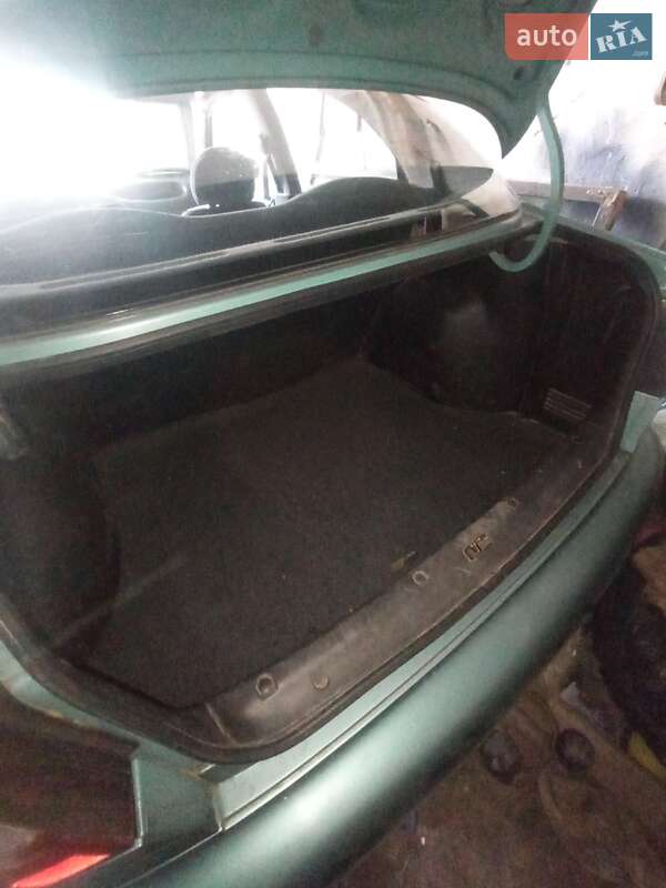 Седан Daewoo Lanos 1998 в Нежине