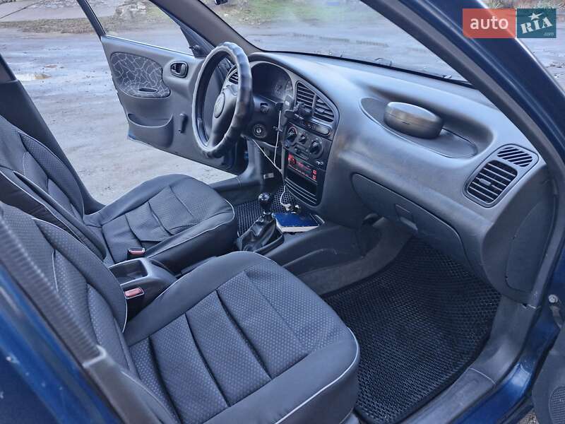 Седан Daewoo Lanos 2002 в Києві