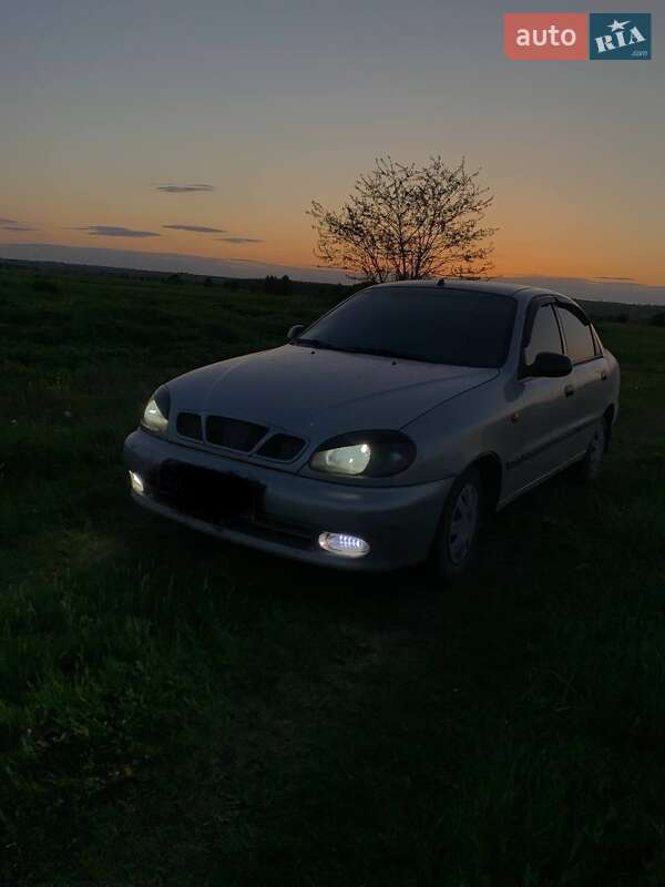 Седан Daewoo Lanos 2003 в Близнюках