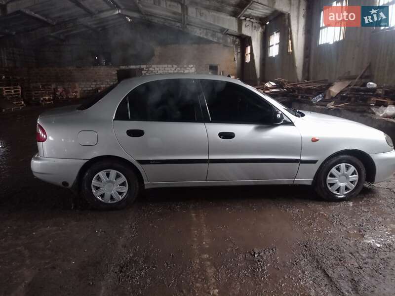 Седан Daewoo Lanos 2003 в Лозовой