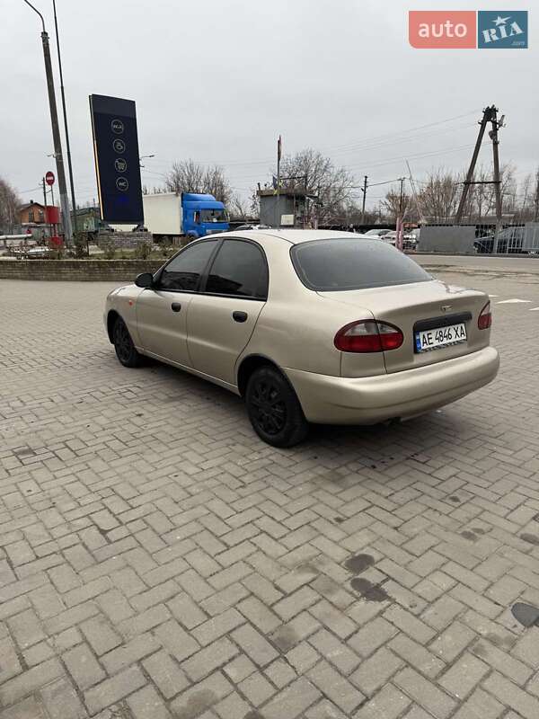 Седан Daewoo Lanos 2004 в Днепре
