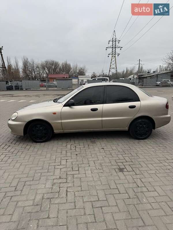 Седан Daewoo Lanos 2004 в Днепре