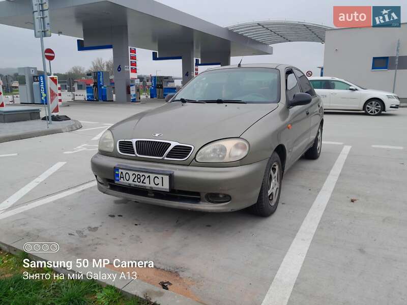Седан Daewoo Lanos 2004 в Мукачевому