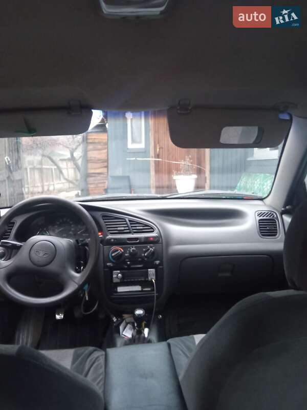Седан Daewoo Lanos 1998 в Нежине