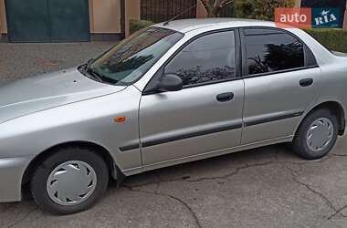 Седан Daewoo Lanos 2003 в Дніпрі