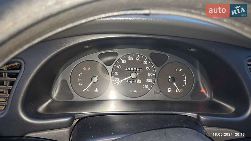 Седан Daewoo Lanos 2002 в Балаклее