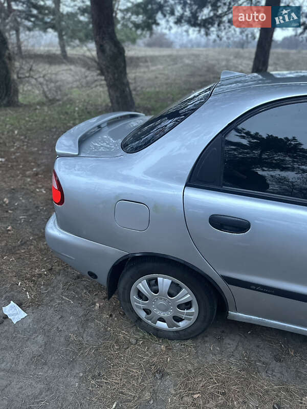 Седан Daewoo Lanos 2001 в Днепре