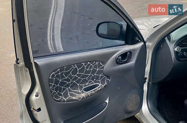 Седан Daewoo Lanos 2004 в 