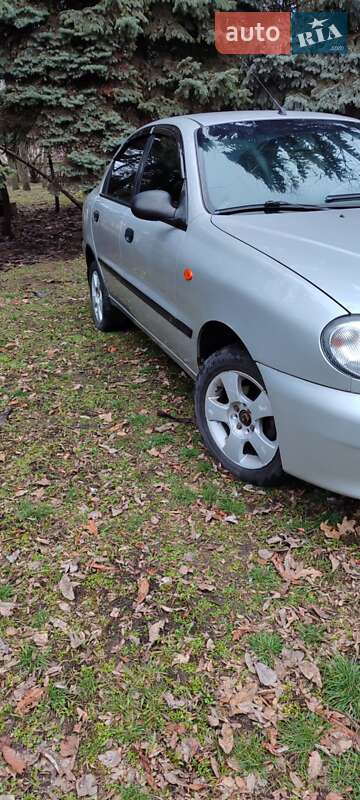 Седан Daewoo Lanos 2004 в Кривом Роге